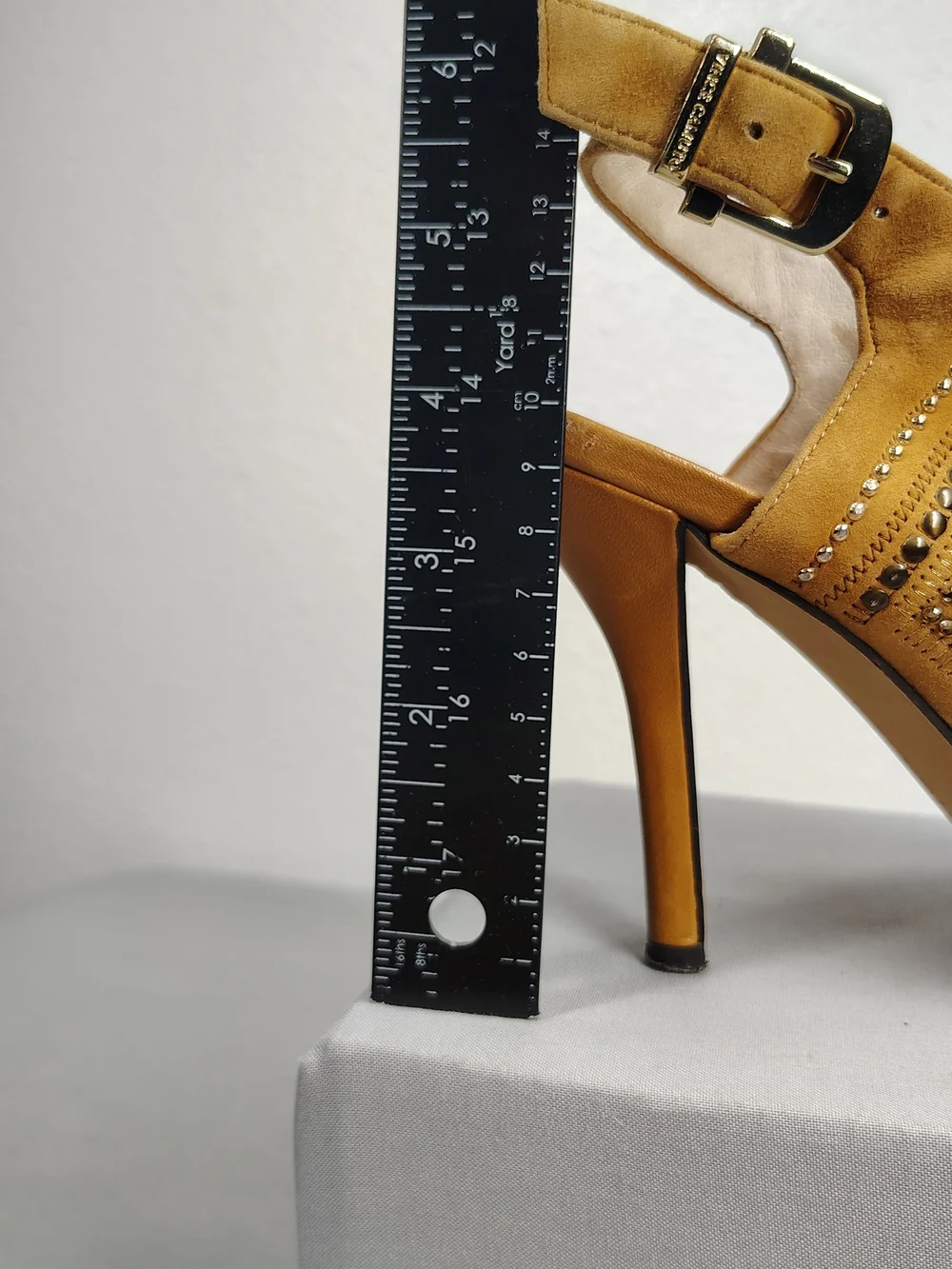 Vince Camuto Peep-Toe Leather Shoes With Buckle Strap Size 7.5 - Picture 2 of 11